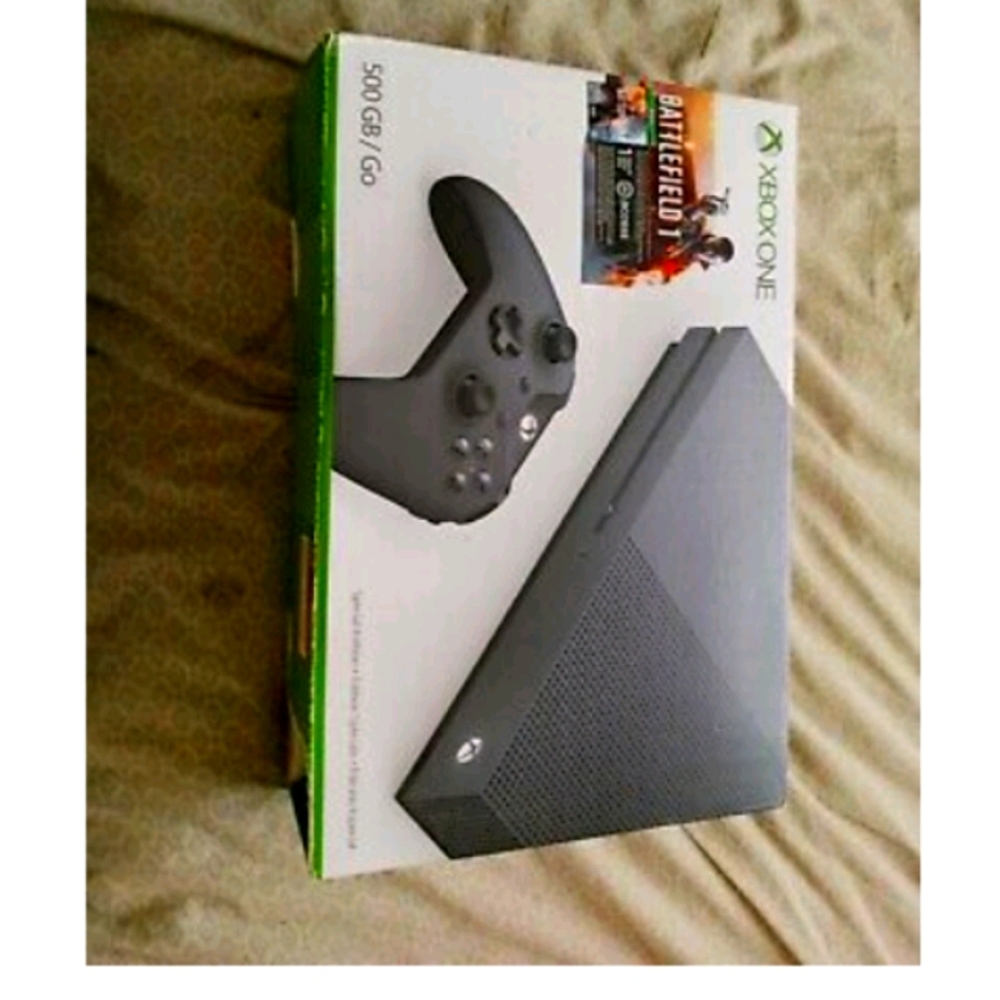Xbox1S w/9 games 500 mb battlefield 1 special Ed.